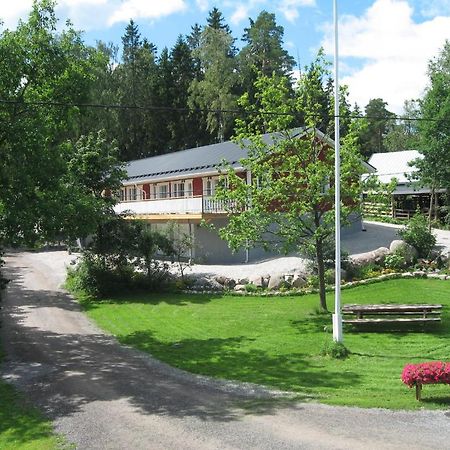 Lyhdyn Tila Hotel Каарина Екстериор снимка